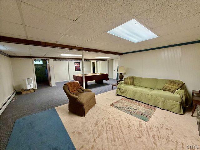 53 Ridgeway Sites Avenue, Minetto, NY 13126