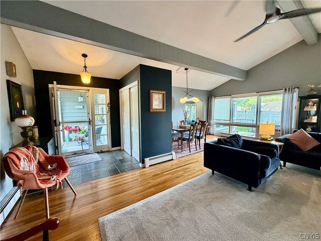 53 Ridgeway Sites Avenue, Minetto, NY 13126