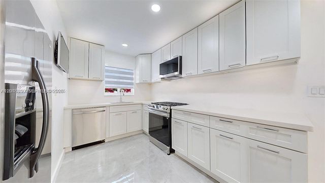 15704 SW 302nd Ter 15704, Homestead, FL 33033
