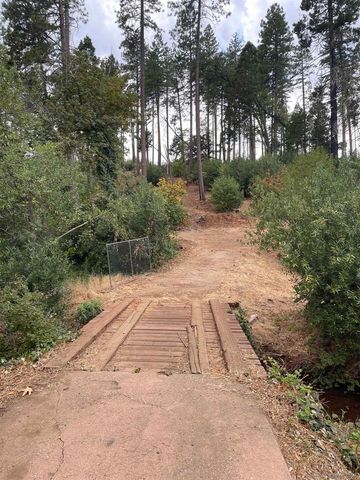 5930 Fickett Ln, Paradise, CA 95969