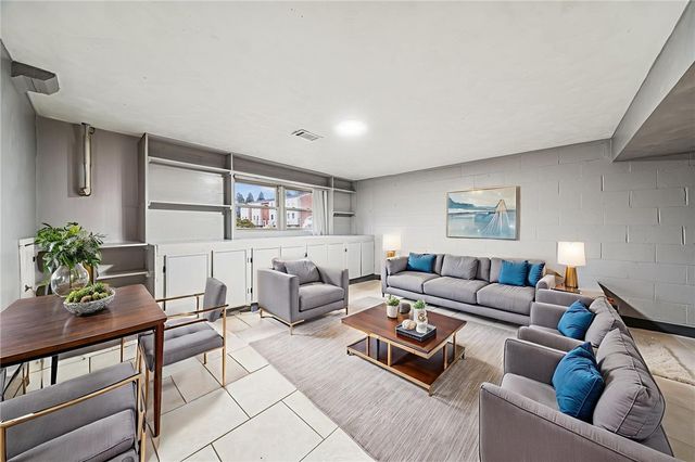 148 Van Dr, Bullskin Twp, PA 15425