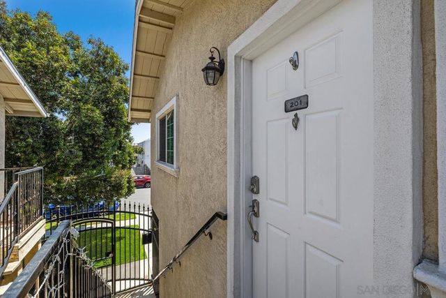 4524 Wilson Ave 201, San Diego, CA 92116