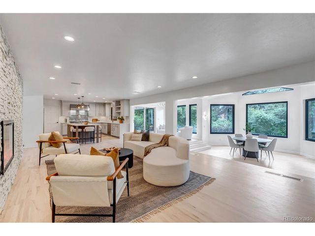 17 E Belleview Ln, Greenwood Village, CO 80121