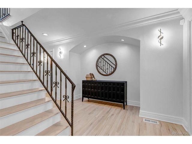 17 E Belleview Ln, Greenwood Village, CO 80121