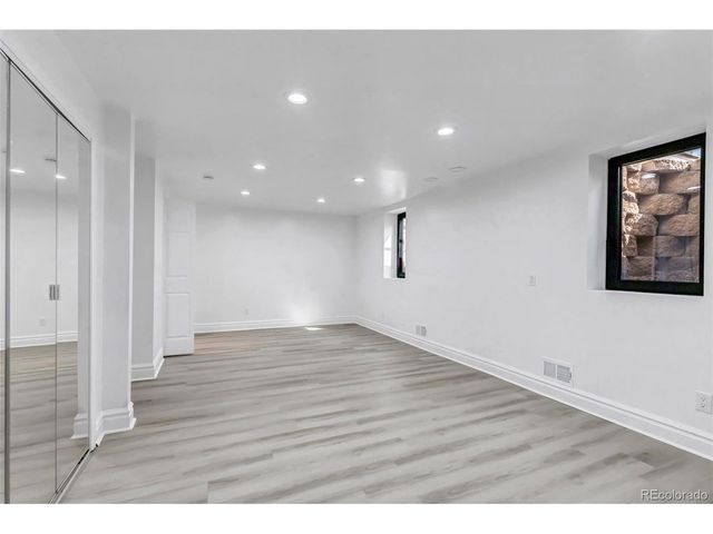 17 E Belleview Ln, Greenwood Village, CO 80121