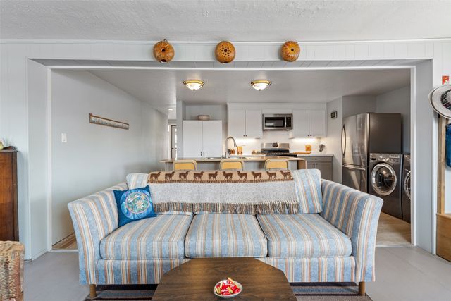 1 Calle Andreita, Santa Fe, NM 87506