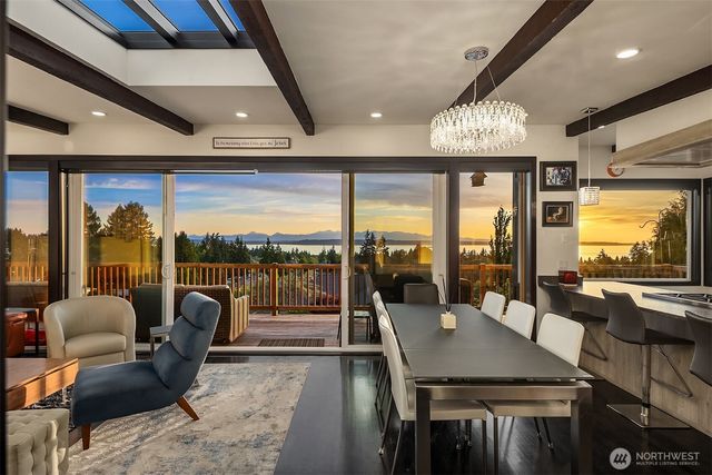 1116 Vista Place, Edmonds, WA 98020
