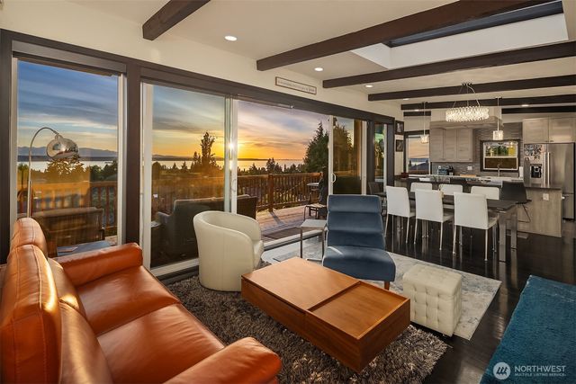 1116 Vista Place, Edmonds, WA 98020