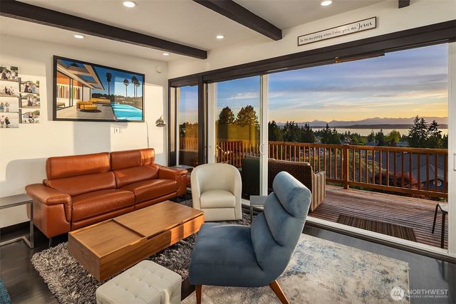 1116 Vista Place, Edmonds, WA 98020