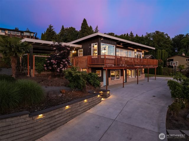 1116 Vista Place, Edmonds, WA 98020