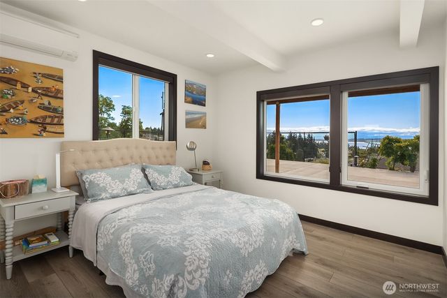 1116 Vista Place, Edmonds, WA 98020