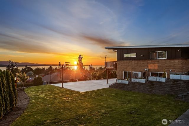 1116 Vista Place, Edmonds, WA 98020