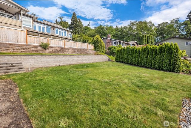 1116 Vista Place, Edmonds, WA 98020