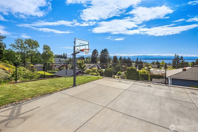 1116 Vista Place, Edmonds, WA 98020