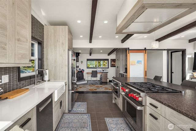 1116 Vista Place, Edmonds, WA 98020