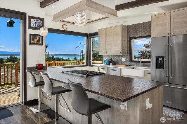 1116 Vista Place, Edmonds, WA 98020