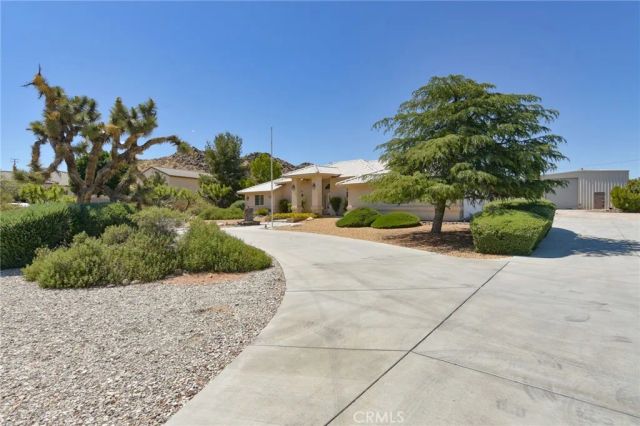 20690 Rancherias Road, Apple Valley, CA 92307