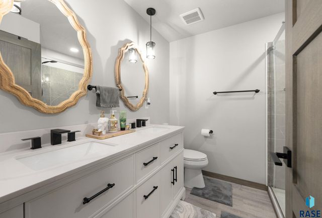 300 S Tumble Creek Ave Avenue, Sioux Falls, SD 57110