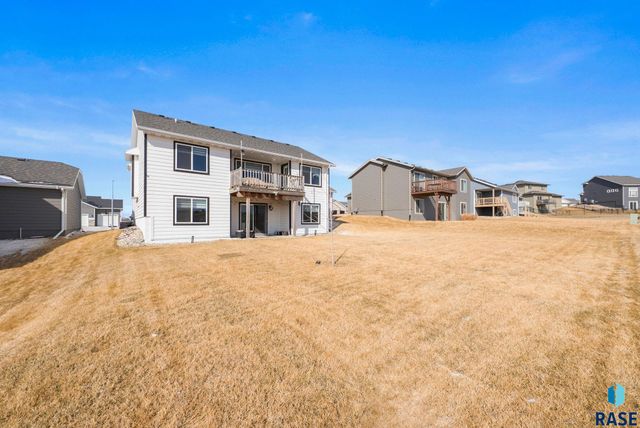 300 S Tumble Creek Ave Avenue, Sioux Falls, SD 57110