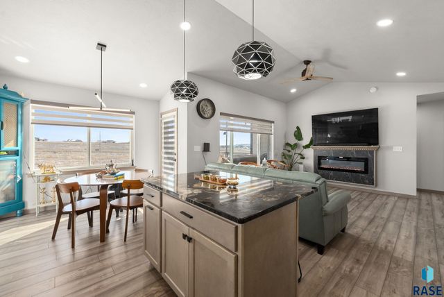 300 S Tumble Creek Ave Avenue, Sioux Falls, SD 57110