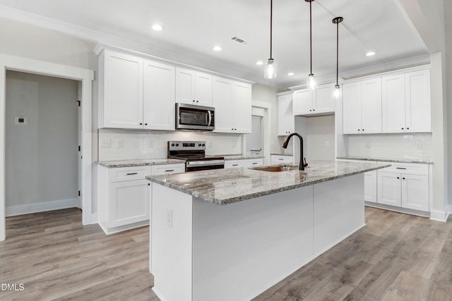 17 Birchtop Circle, Zebulon, NC 27597