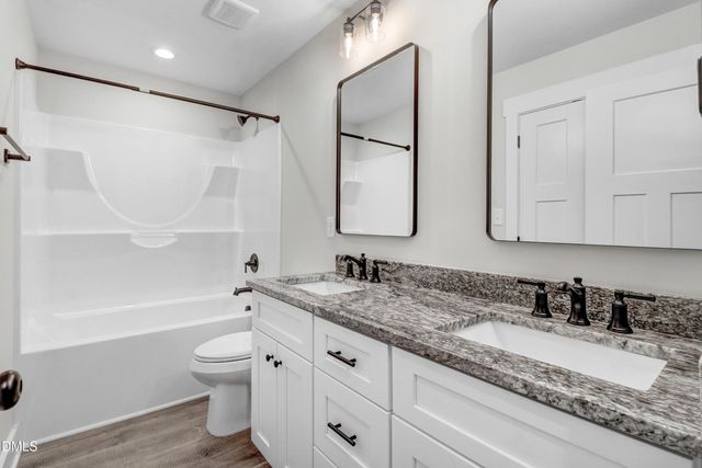 17 Birchtop Circle, Zebulon, NC 27597