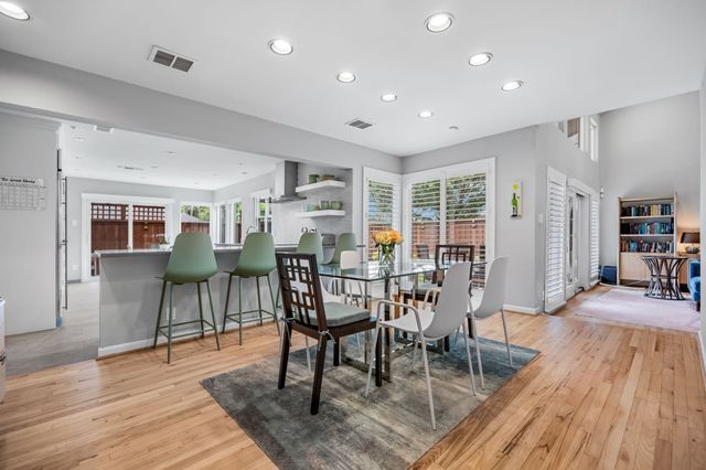 7168 Manor Oaks Drive, Dallas, TX 75248