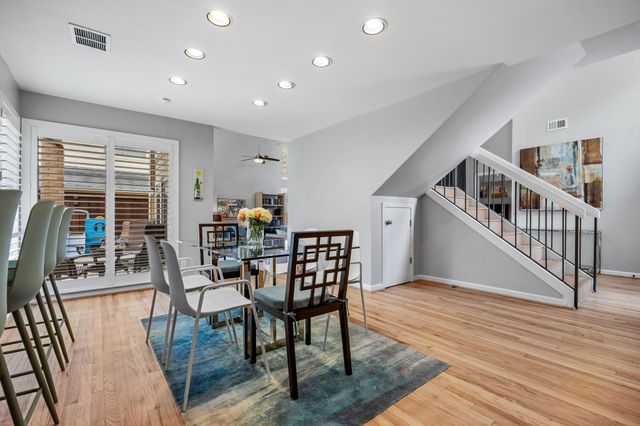 7168 Manor Oaks Drive, Dallas, TX 75248