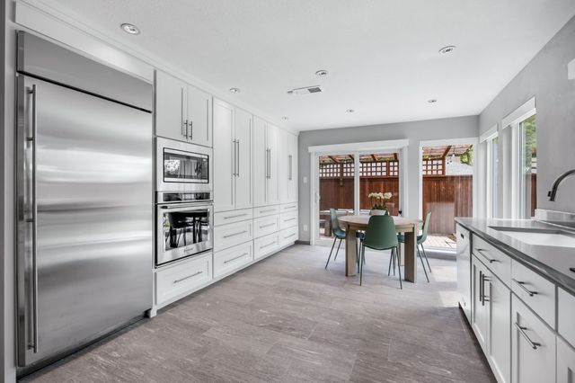 7168 Manor Oaks Drive, Dallas, TX 75248