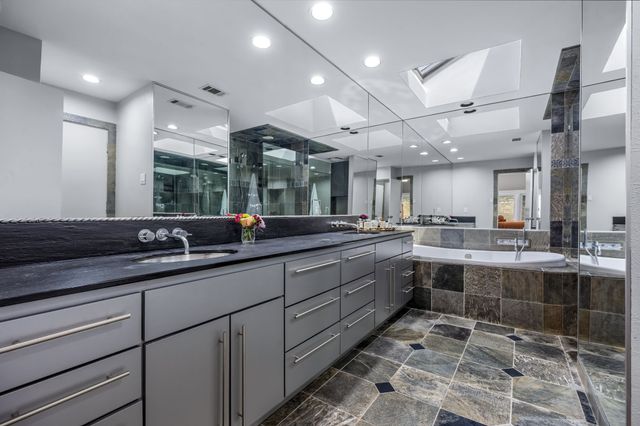 7168 Manor Oaks Drive, Dallas, TX 75248