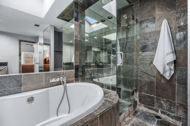 7168 Manor Oaks Drive, Dallas, TX 75248