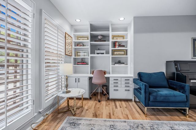 7168 Manor Oaks Drive, Dallas, TX 75248