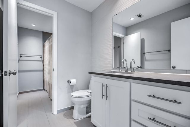 7168 Manor Oaks Drive, Dallas, TX 75248