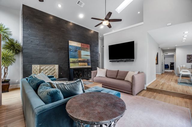 7168 Manor Oaks Drive, Dallas, TX 75248