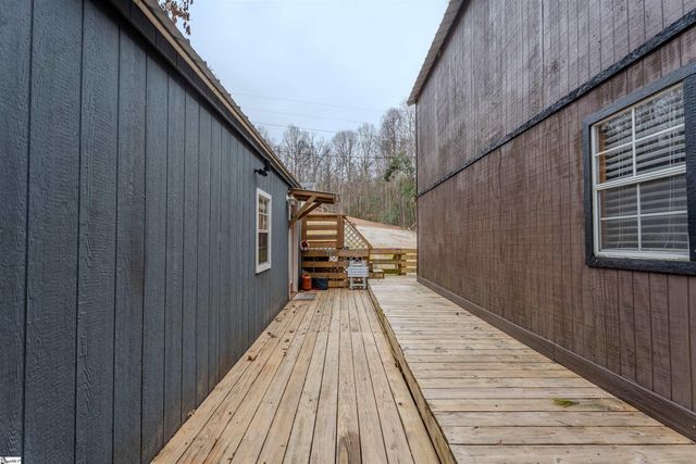 370 N Port Bass Drive, Fair Play, SC 29643