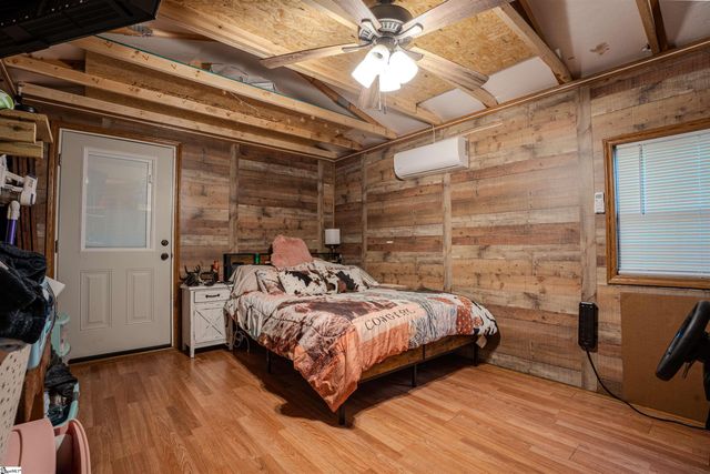 370 N Port Bass Drive, Fair Play, SC 29643