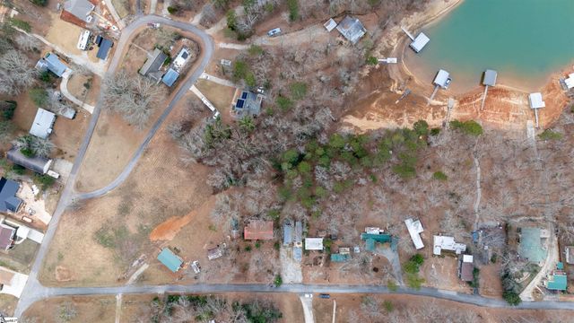 370 N Port Bass Drive, Fair Play, SC 29643