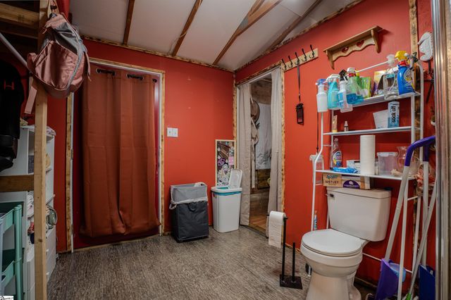 370 N Port Bass Drive, Fair Play, SC 29643