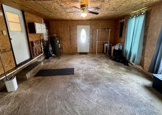 127 Rockhouse Rd, Hohenwald, TN 38462