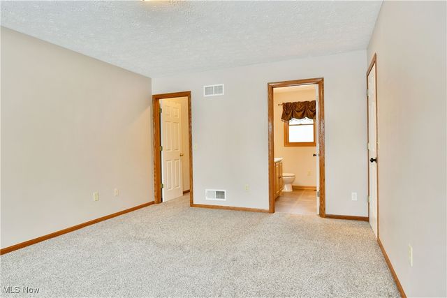 658 Center Street W, Warren, OH 44481