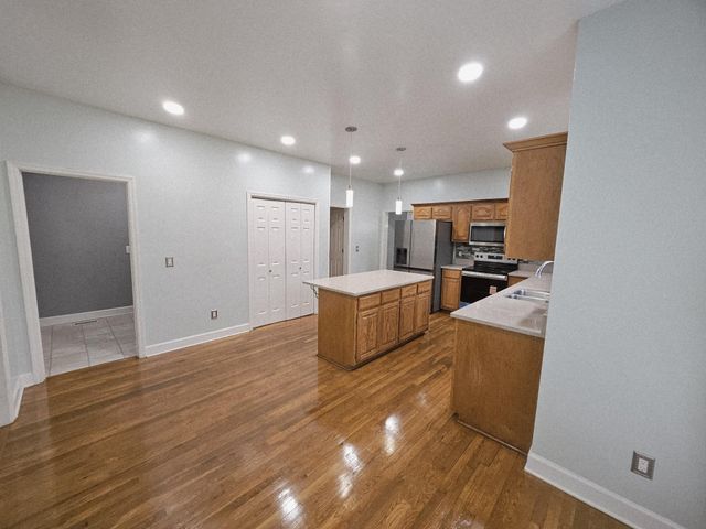 208 E Bend Ct, Old Hickory, TN 37138