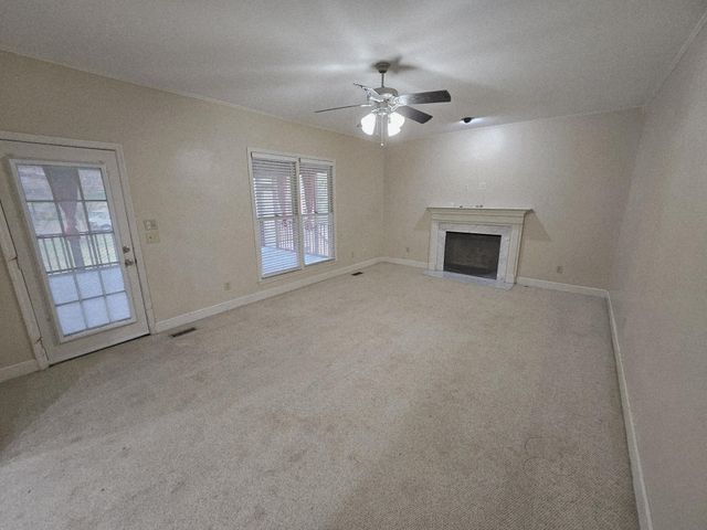 208 E Bend Ct, Old Hickory, TN 37138