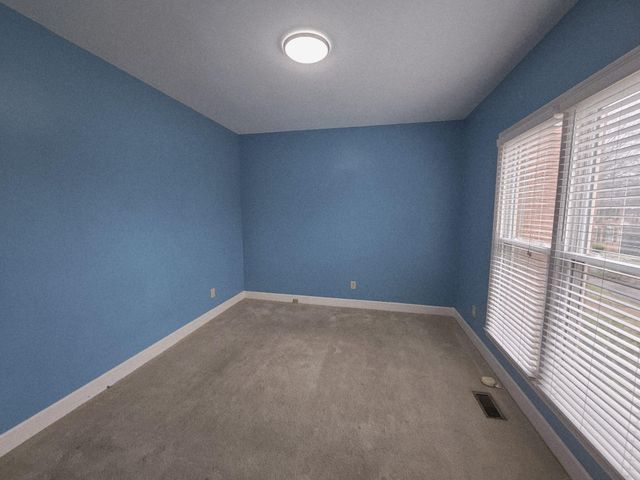 208 E Bend Ct, Old Hickory, TN 37138