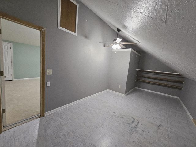 208 E Bend Ct, Old Hickory, TN 37138