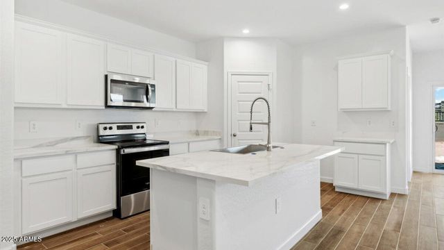 2883 W Sonrisa Avenue, Apache Junction, AZ 85120