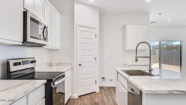 2883 W Sonrisa Avenue, Apache Junction, AZ 85120