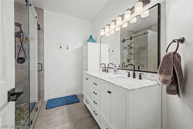 1713 Sky Of Red Drive 204, Las Vegas, NV 89128