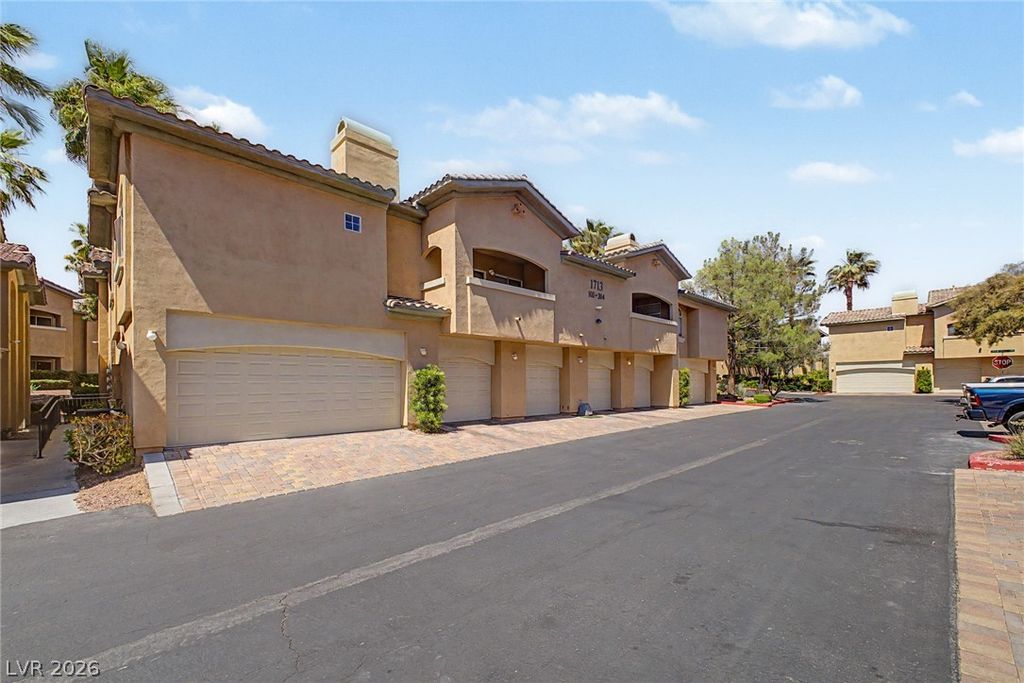 1713 Sky Of Red Drive 204, Las Vegas, NV 89128