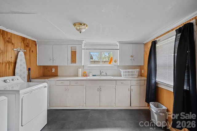 74 Meadow Avenue, Concord, NC 28025