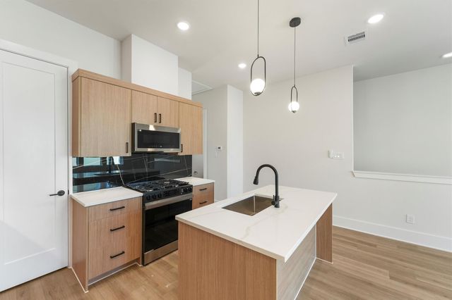 5304 Teodoro Lane, Houston, TX 77091